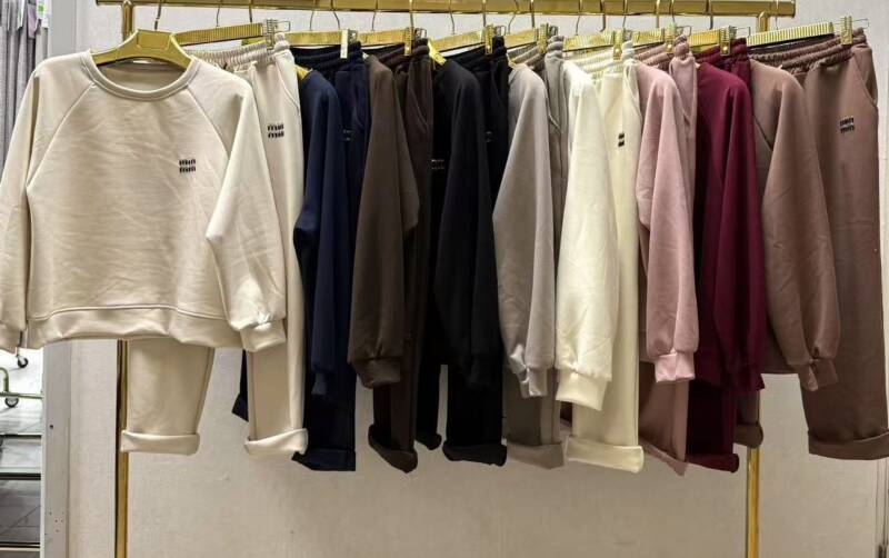 Komplet damskie (Włoskie produkt) Roz Standard, Mix Kolor Paczka 5 szt 1